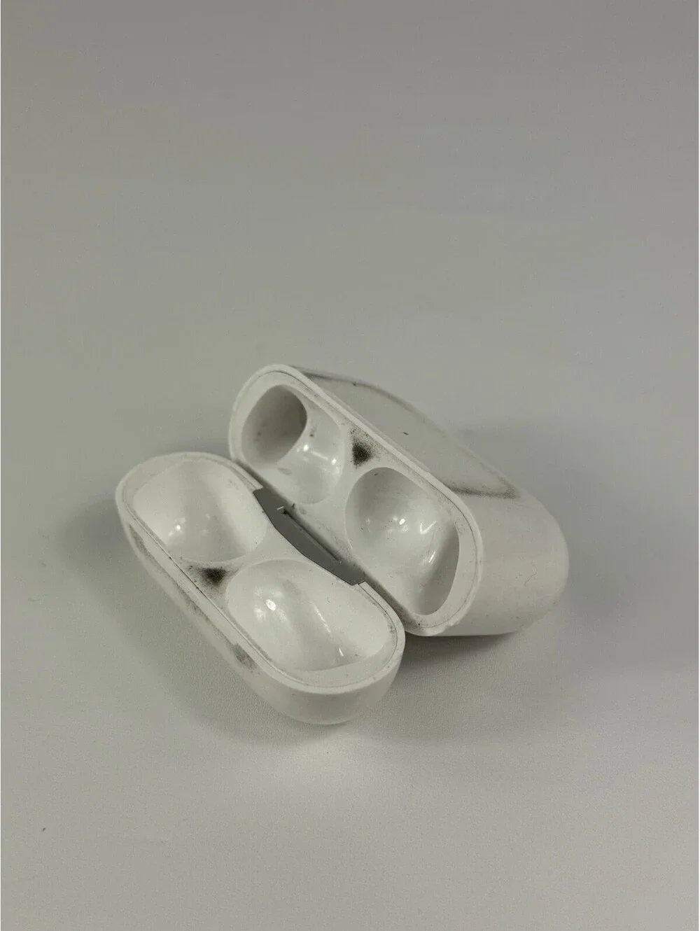 Authentic Genuine Replacement Apple Airpods Pro A2190 (1st gen) Charging Case